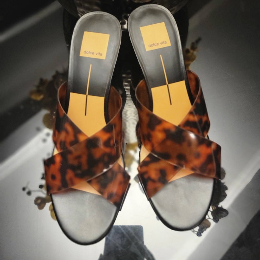 Dolce Vita Women's Brown Jimi Faux Tortoiseshell Sandals